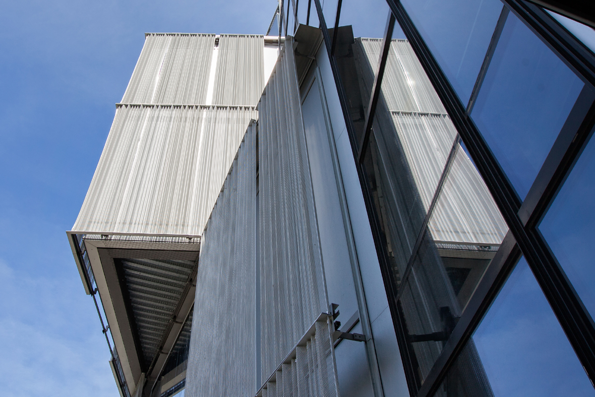 Tôle ondulée à l'Ecole Nationale Supérieure d'Architecture (ENSA) - Strasbourg (67)