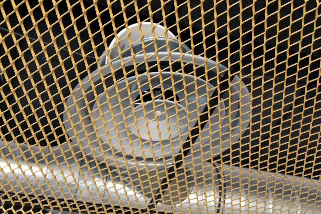 Afracom_edhec_lile_plafond_metal_deploye_ventilation