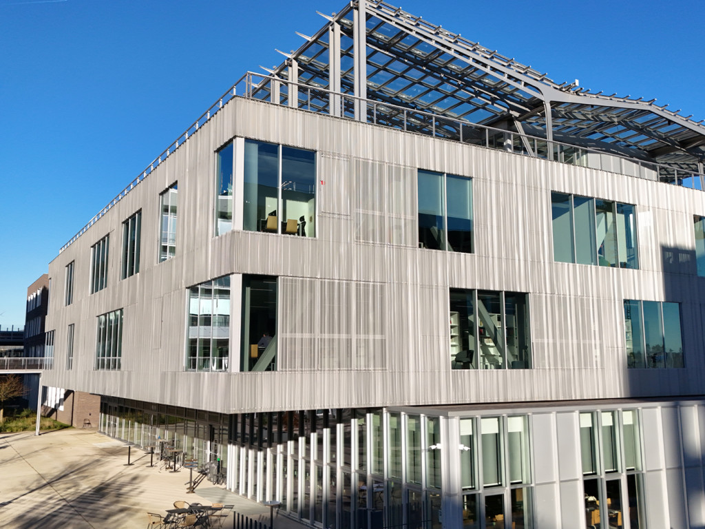 Afracom_agro_paris_tech_saclay_bionde_facade